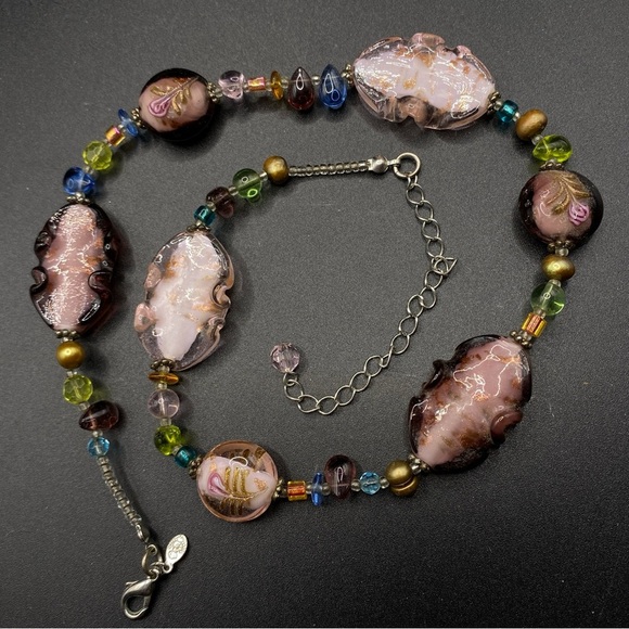 PREMIER DESIGNS Glass Lamp Worked Pink Glass Beaded Necklace - Picture 8 of 8